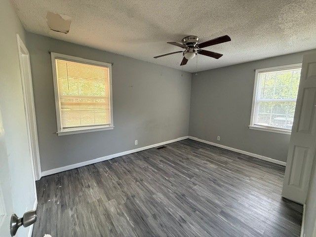 1876 Mimi Rd, Clarksville, TN 37040