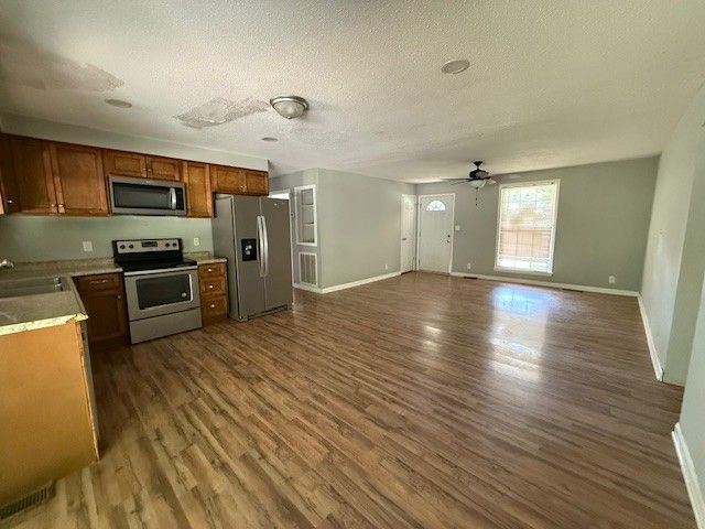 1876 Mimi Rd, Clarksville, TN 37040