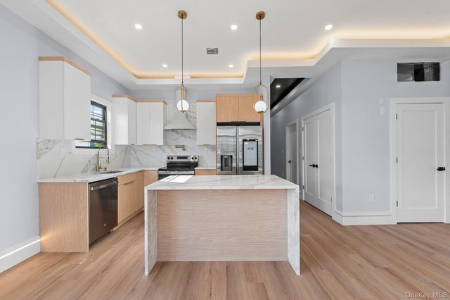 19907 100th Avenue, Hollis, NY 11423