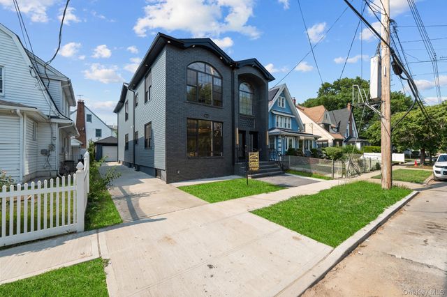 19907 100th Avenue, Hollis, NY 11423