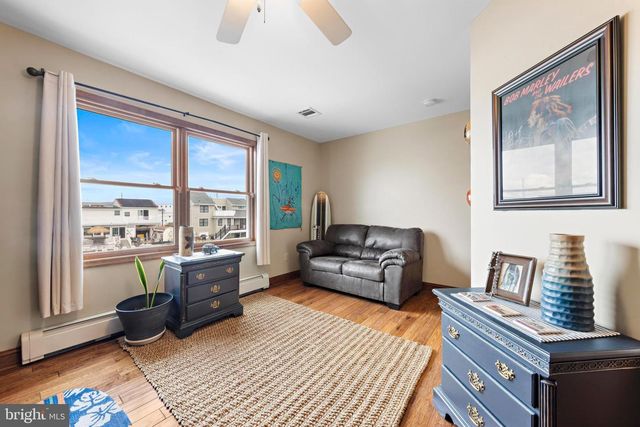 36 JENNIE DR, Manahawkin, NJ 08050