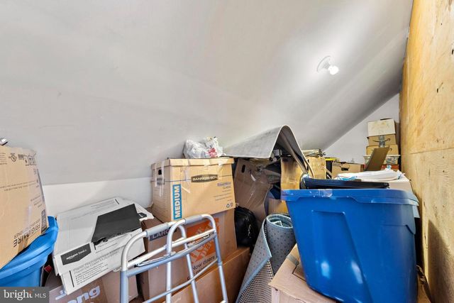 36 JENNIE DR, Manahawkin, NJ 08050