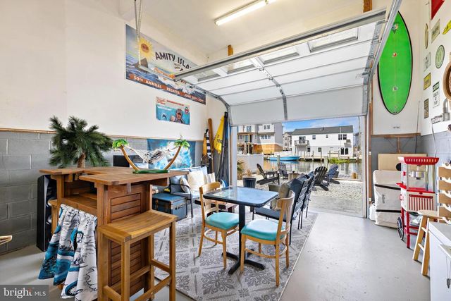 36 JENNIE DR, Manahawkin, NJ 08050