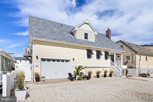 36 JENNIE DR, Manahawkin, NJ 08050