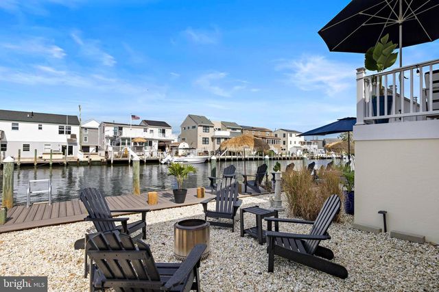 36 JENNIE DR, Manahawkin, NJ 08050