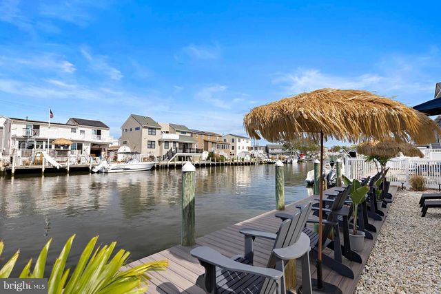 36 JENNIE DR, Manahawkin, NJ 08050