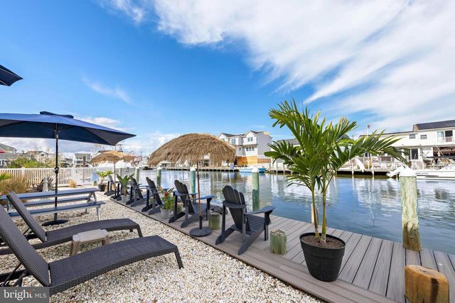 36 JENNIE DR, Manahawkin, NJ 08050