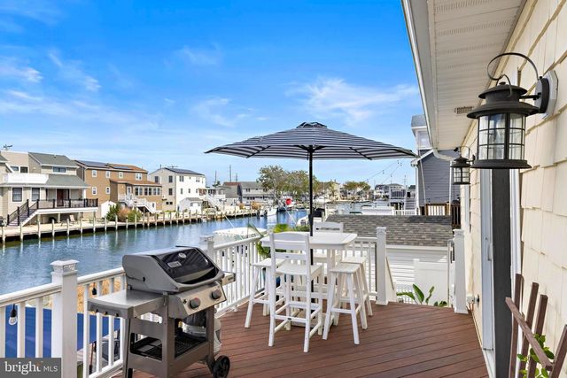 36 JENNIE DR, Manahawkin, NJ 08050