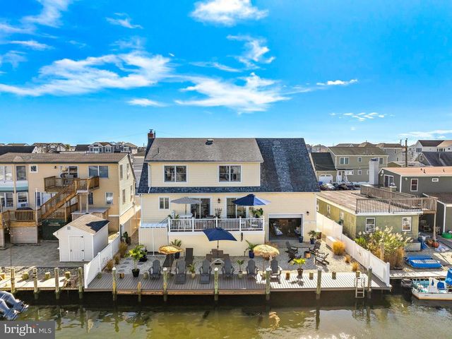 36 JENNIE DR, Manahawkin, NJ 08050