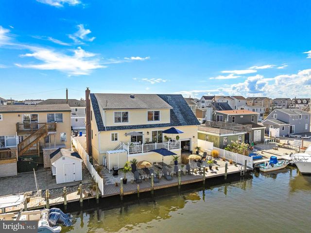 36 JENNIE DR, Manahawkin, NJ 08050