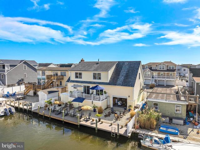 36 JENNIE DR, Manahawkin, NJ 08050