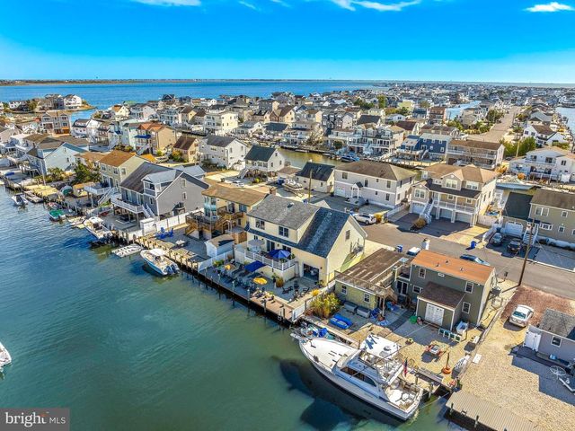 36 JENNIE DR, Manahawkin, NJ 08050