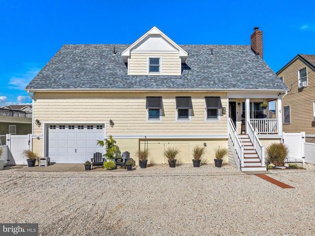36 JENNIE DR, Manahawkin, NJ 08050