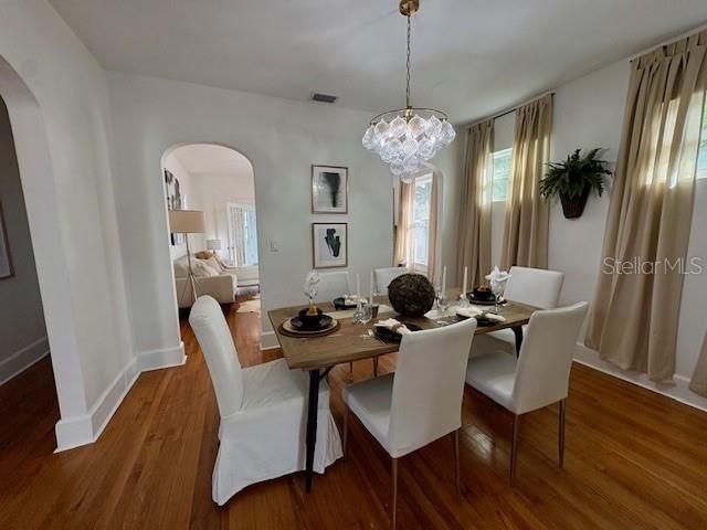 2710 8TH AVENUE N, St Petersburg, FL 33713