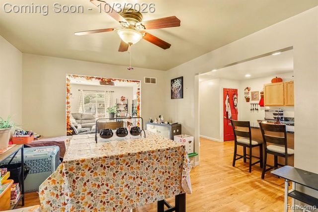 5322 Moore Street, Wayne, MI 48184