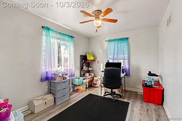 5322 Moore Street, Wayne, MI 48184