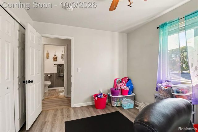 5322 Moore Street, Wayne, MI 48184
