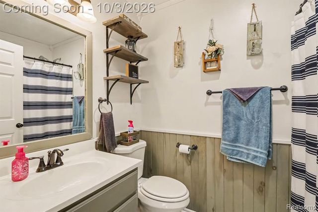 5322 Moore Street, Wayne, MI 48184