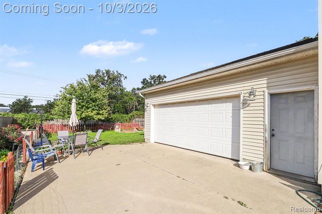 5322 Moore Street, Wayne, MI 48184