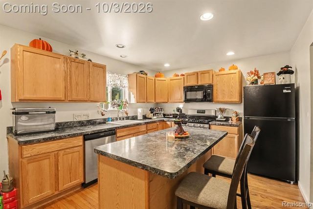5322 Moore Street, Wayne, MI 48184
