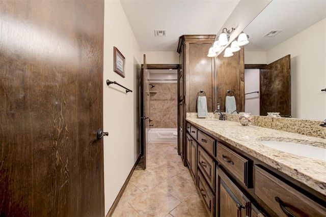 6217 Braniger Way, Oklahoma City, OK 73132