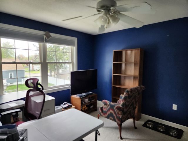 33 Guerin St, Chicopee, MA 01020