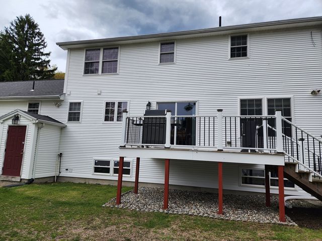 33 Guerin St, Chicopee, MA 01020