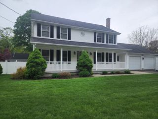 33 Guerin St, Chicopee, MA 01020