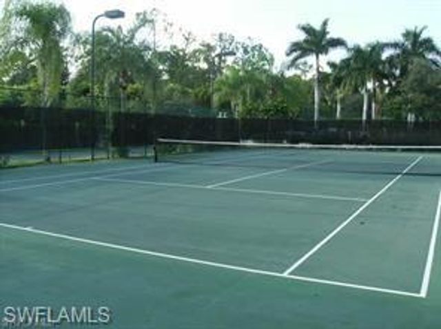 1200 Reserve WAY # 302, Naples, FL 34105