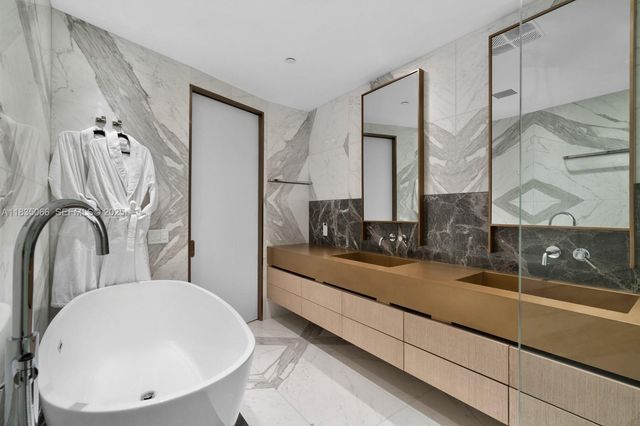 18555 Collins Avenue 2701, Sunny Isles Beach, FL 33160
