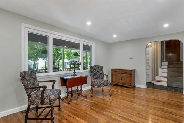 29 Trickett, Lynnfield, MA 01940
