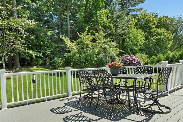 29 Trickett, Lynnfield, MA 01940