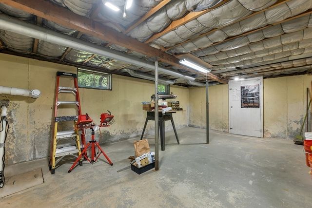 29 Trickett, Lynnfield, MA 01940