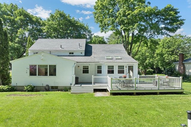 29 Trickett, Lynnfield, MA 01940
