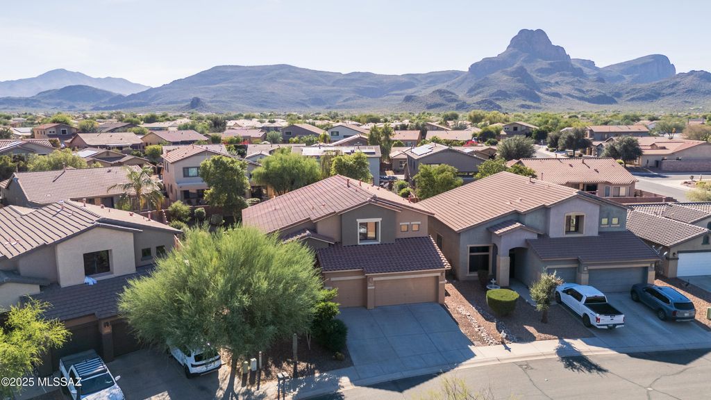 7485 W Crimson Ridge Drive, Tucson, AZ 85743