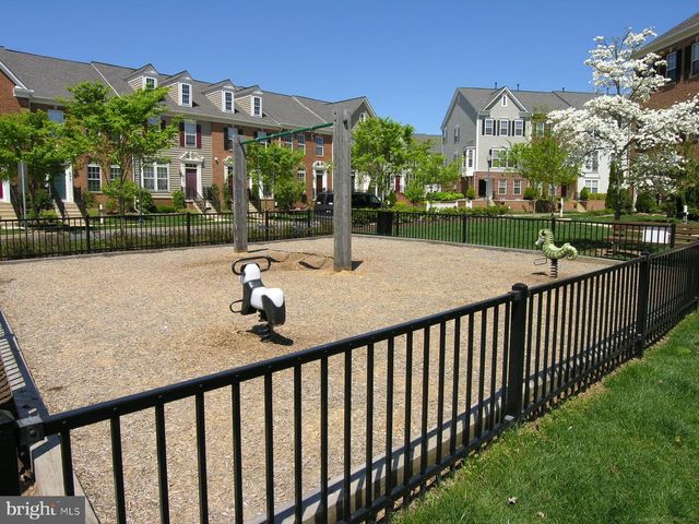 422 SHEILA ST, Gaithersburg, MD 20878