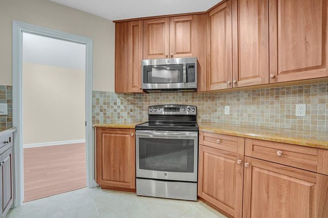 6467 Foster Street, Jupiter, FL 33458