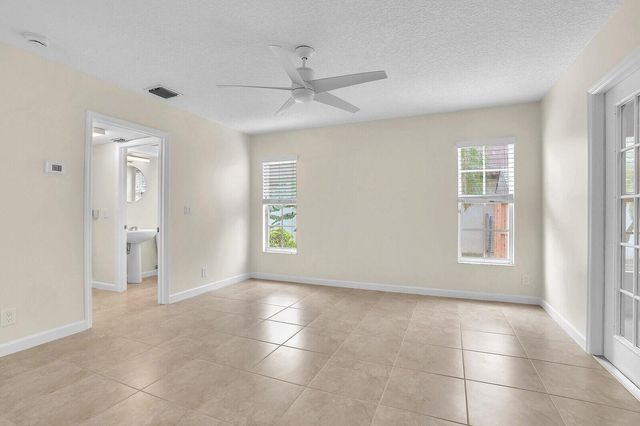 6467 Foster Street, Jupiter, FL 33458