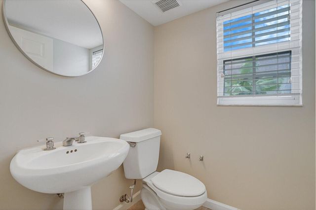 6467 Foster Street, Jupiter, FL 33458