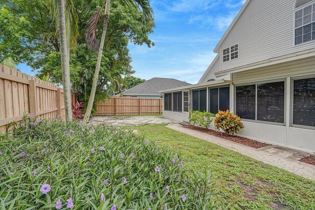 6467 Foster Street, Jupiter, FL 33458