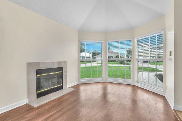 6467 Foster Street, Jupiter, FL 33458