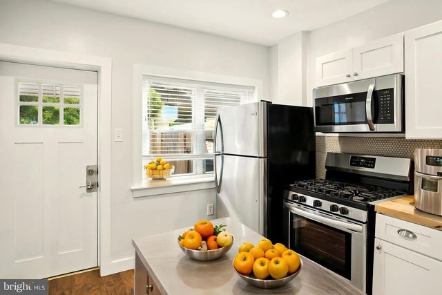 2621 SALMON ST, Philadelphia, PA 19125