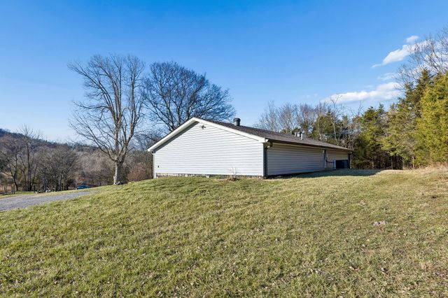 2370 Patton Hollow Rd, Watertown, TN 37184