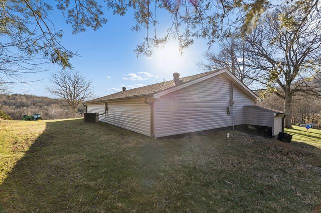 2370 Patton Hollow Rd, Watertown, TN 37184