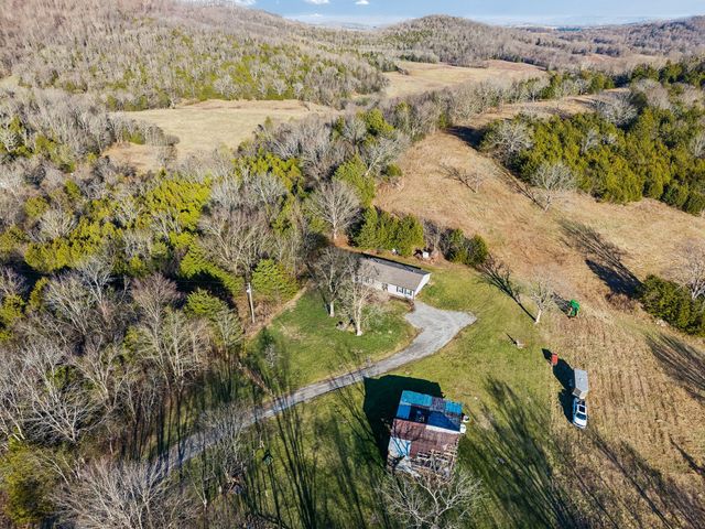 2370 Patton Hollow Rd, Watertown, TN 37184