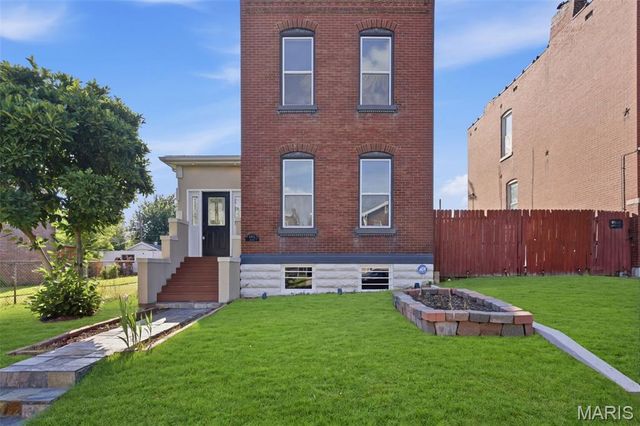 4405 Alaska Avenue, St Louis, MO 63111