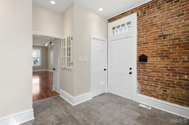 4405 Alaska Avenue, St Louis, MO 63111