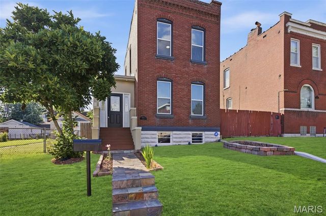 4405 Alaska Avenue, St Louis, MO 63111