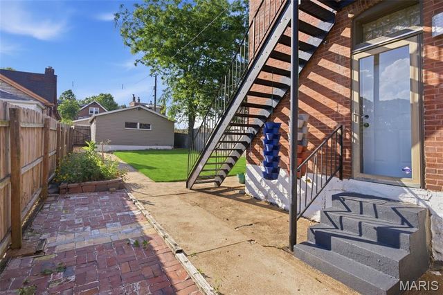4405 Alaska Avenue, St Louis, MO 63111