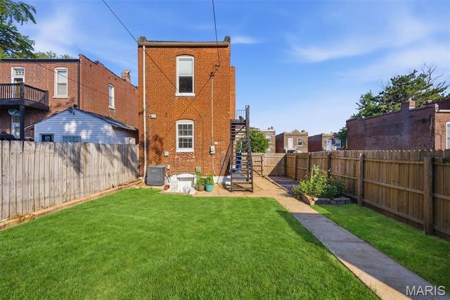 4405 Alaska Avenue, St Louis, MO 63111